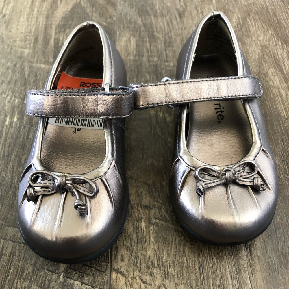 NWOT Sz 4.5 Stride Rite Pewter Mary Jane Flats Shoes